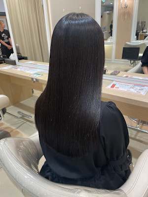 艶が欲しい人必見プレミアム縮毛矯正◎