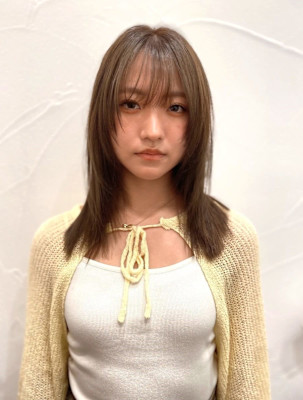 顔周りレイヤーヘア