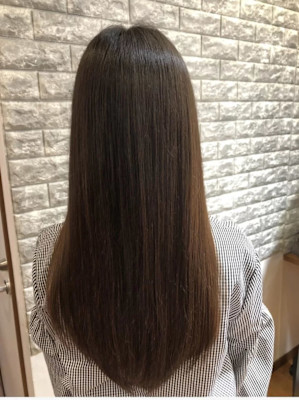 髪質改善トリートメントで艶髪