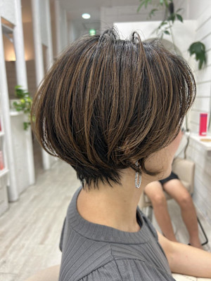 fleur岩政/ショートボブ/30代40代/薬院