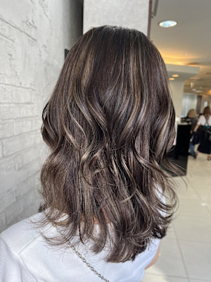 30.40代白髪ぼかしハイライトグレーベージュ