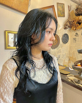 レイヤー×モノトーンブラック