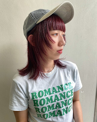 ミディアム顔まわりレイヤー×カシスレッドカラー