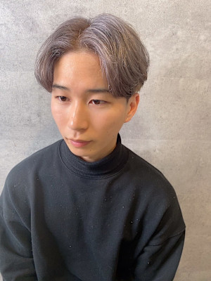 シルバーグレージュ　センターパート