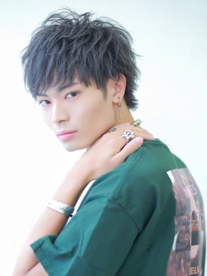 シルバーアッシュショート ツーブロック 福岡 天神 大名