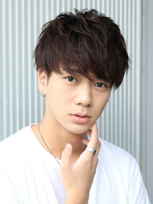 無造作質感マッシュ ツーブロック 刈り上げ 福岡 天神 大名