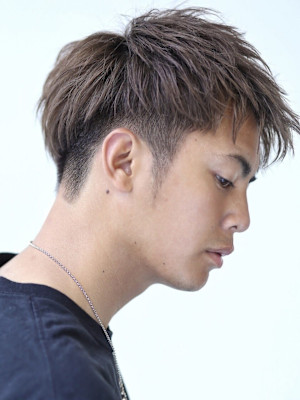 ツーブロック 刈り上げ アップバング ベリーショート