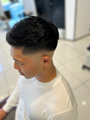 スキンフェードクロップスタイル