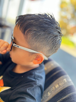 男の子★ツーブロキッズカット