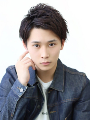 ビジカジアップバングショート ツーブロック 黒髪 天神 大名