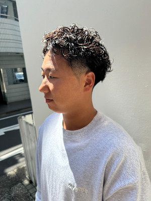 あなたの似合うがわかる！メンズ　2ブロックショートパーマ