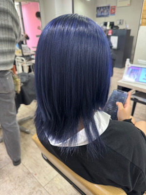 ネイビーブルーウルフレイヤーカット前髪イメチェン所沢