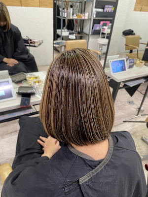 ボブハイライトベージュ前髪イメチェンケアブリーチ所沢