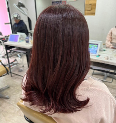 チェリーレッドミディアムケアブリーチ前髪所沢練馬