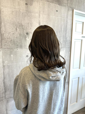 ブラウンカラー