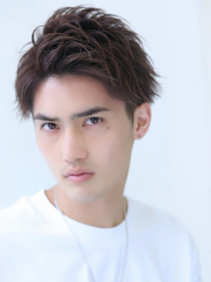 かきあげ ビジネス アップバング ツーブロック 刈り上げ