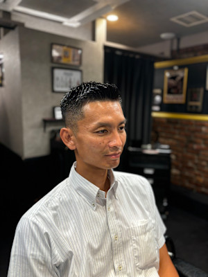 ミドルフェードアップバング