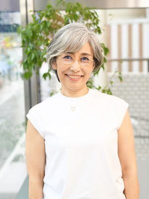 【えがお美容室 奈良店】50代60代から◎グレイヘアショート