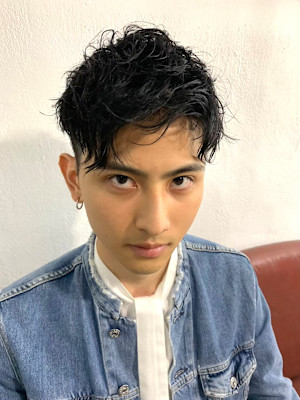 メンズアップバングショート