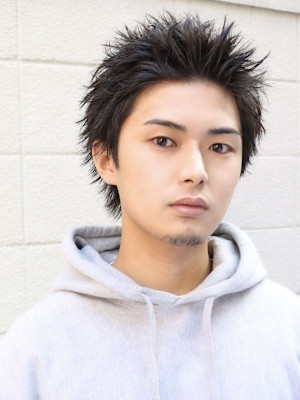 スパイキーショート アップバング 黒髪 ツーブロックなし