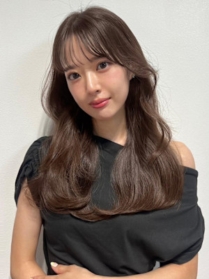 10代20代大人かわいい暗髪艶感ヨシンモリくびれミディアム