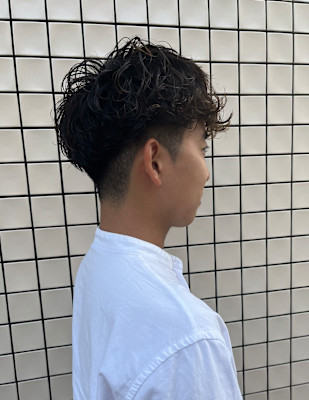 あなたの似合うがわかる！メンズ　2ブロックショートパーマ