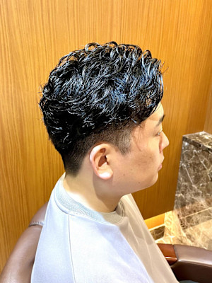 銀座　理容室　ビジネスマン　ナチュラルパーマ