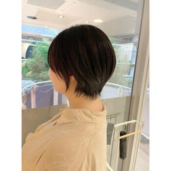 くせ毛を抑える酸熱トリートメントに丸みショートヘア