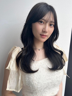 大人可愛い韓国風くびレイヤーミディ