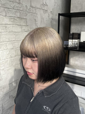 ルーツカラーハイトーンホワイトカラー