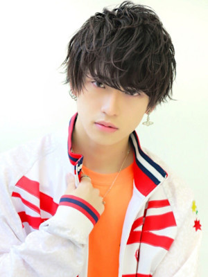 ラウンドマッシュ 黒髪ウルフ 束感 平成ヘア 福岡 大名