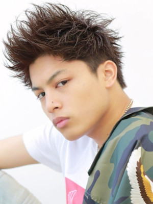 ジェットモヒカン ツーブロック 刈り上げ アップバング