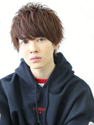 ラウンドウルフ ナチュラル 束感 王道 福岡 メンズサロン