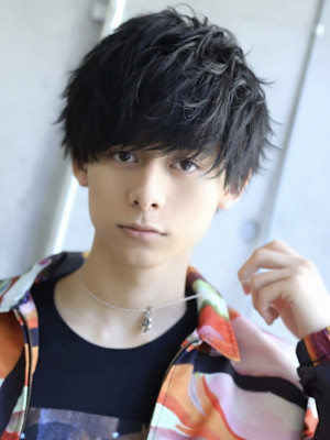 王道ナチュラルウルフ 平成ヘア Y2K 黒髪 ツーブロック