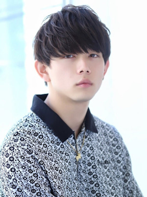 重めナチュラルマッシュ 黒髪 毛流れ 福岡 天神 大名