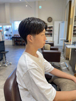 センターパートマッシュ