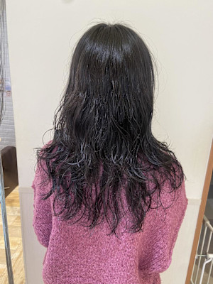 顔周りウルフ　パーマ　渡辺