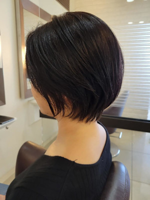 絶壁解消丸みショートボブ　