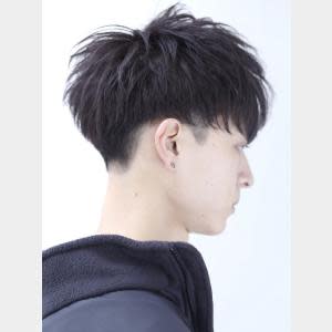 黒髪刈り上げ前下がりツーブロックマッシュ 熊本上通