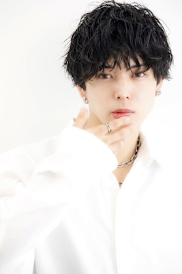 Euphoria/小松/ツイストスパイラルパーマ波巻きスパイ