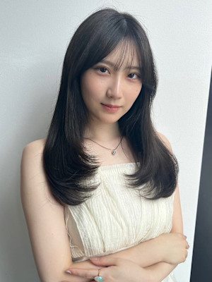 銀座20代30代韓国内巻きローレイヤー抜け感ベージュ