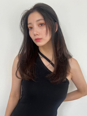 韓国ヘア　レイヤーカット　ダークブラウン　艶感　透明感カラー