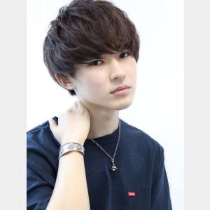 ナチュラル毛流れマッシュ ツーブロック刈り上げ上通