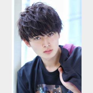 重めマッシュ 黒髪ツーブロック刈り上げ熊本上通