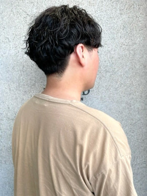 ナチュラルパーマ　ツーブロックマッシュ　簡単スタイリング