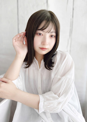 20代30代40代　髪質改善×黒髪外ハネ×シースルーバング