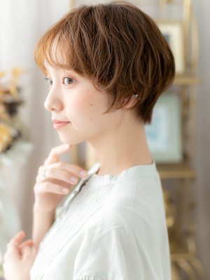 小顔ゆるふわ外国人風くせ毛マッシュパーマ　オリーブベージュ