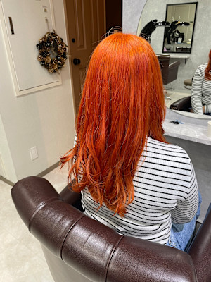 ペールオレンジ