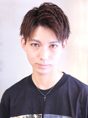 ツーブロック　刈り上げ　黒髪　ビジネス　短髪　爽やか　簡単