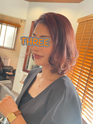 レッドブラウンの大人フェミニンボブ